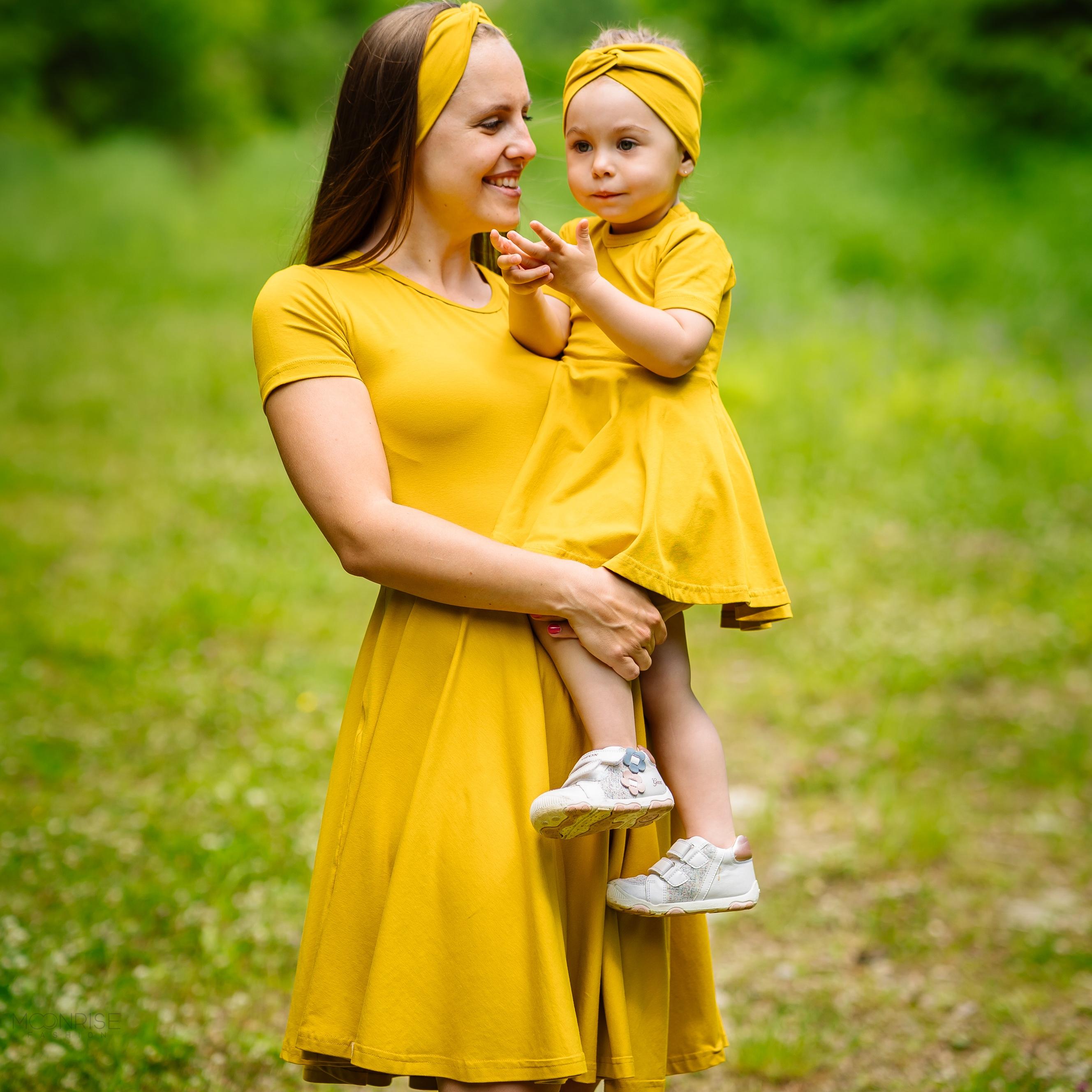 Šaty mustard organic krátky rukáv